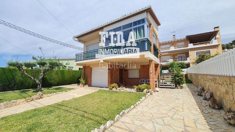 Foto 6f17c9e8-14a8-4122-8316-421c7ef952fe. Casa amb aparcament a Bellamar Calafell