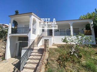 Chalet  Torre dels escipions. Venta de casa independiente con amplia parcela y vistas al mar e