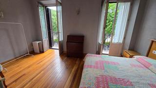 Pis  Easo. Amplio piso centro, zona plaza easo, exterior, ascensor, 4 balco