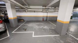 Parking coche  Plaza mercaderes. Plaza de garaje en amara, plaza mercaderes, libre venta, no conc
