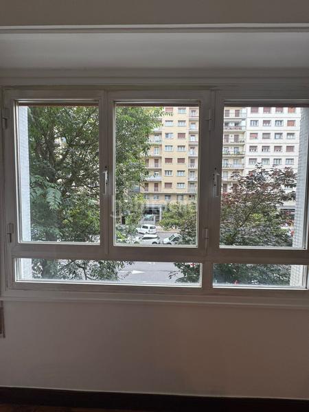 Foto d3692f39-b9ac-47d9-abb9-a4035e953073. Alquiler piso para estudiantes de septiembre a junio. piso amara, exterior, balcón, calefacción gas. en Donostia - San Sebastián