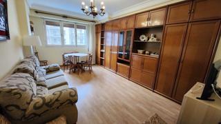 Location Appartement  Avenida isabel ii. Para estudiantes de septiembre a junio. amplio piso amara isabel