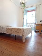 Etagenwohnung in Calle de Urbieta