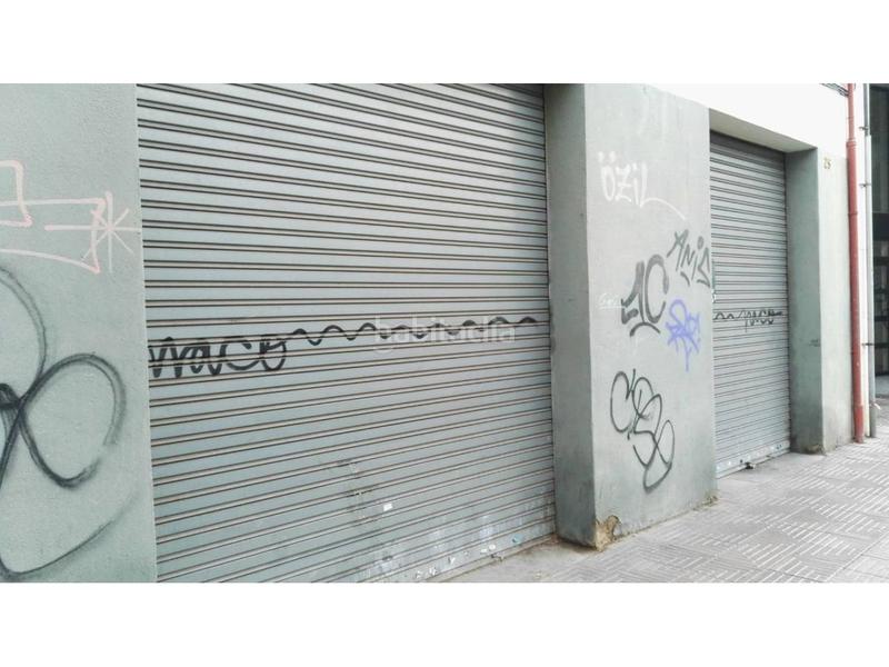 Foto 2efc7b3c-c1b9-4144-91ff-e0021f5de96e. Local comercial a Gràcia Sabadell