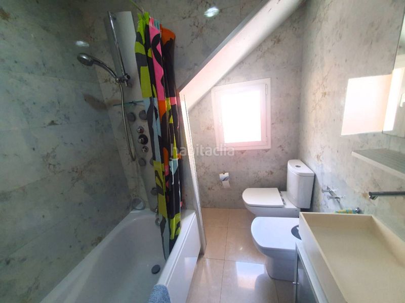 Foto 5d45a966-f592-4124-b3fa-76482281734a. Casa amb calefacció a Covadonga Sabadell