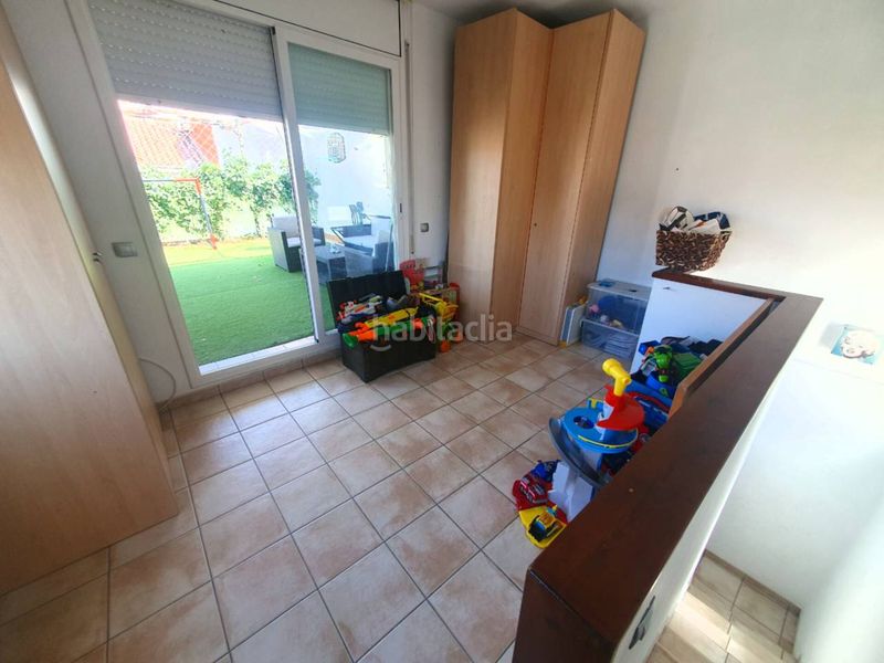 Foto 5fad21a7-1e62-41a0-8d1c-5b23a1e7aa1b. Casa amb calefacció a Covadonga Sabadell