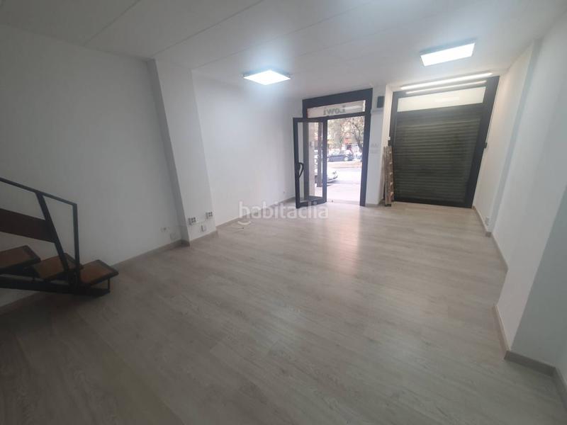 Foto 0f111381-92d6-43ba-b10c-afd7f054e300. Local comercial  en sol i padris en Sabadell