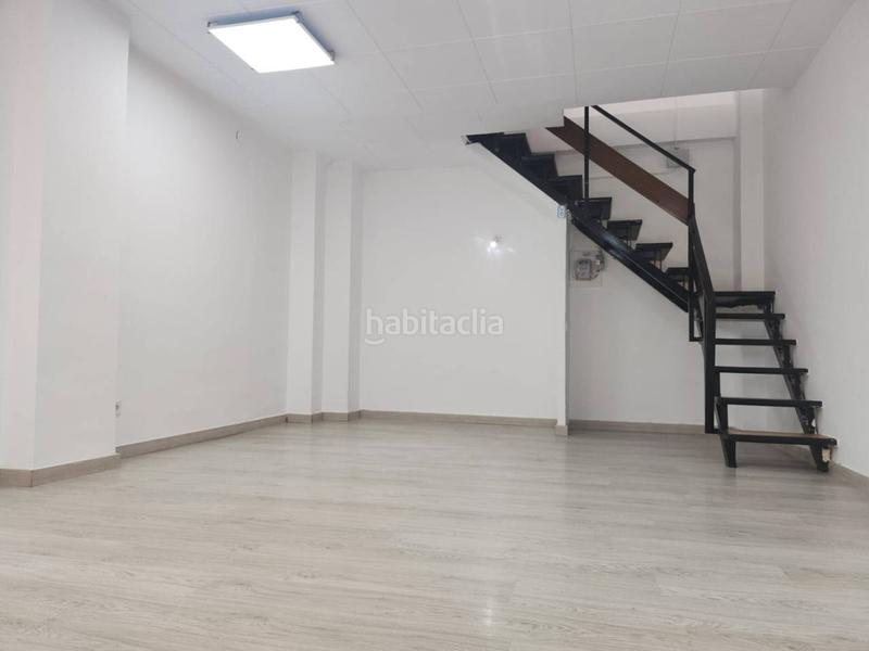 Foto ea2115c6-9152-4aef-a188-c2f9e8dfe21e. Local comercial  en sol i padris en Sabadell
