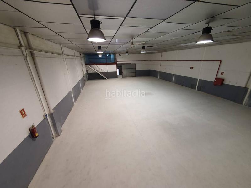 Foto 8d992724-d833-4439-ba51-fb48fd54c68d. Affitto capannone industriale in Hostafrancs Sabadell