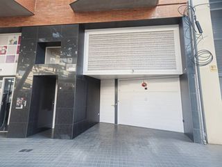 Aparcament cotxe a Carretera barcelona 114. Parquing en carretera barcelona, gracia tocando centro
