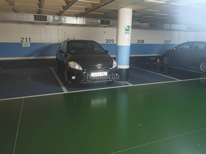 Foto f67a5581-1956-4c52-83f1-6af5e2176d18. Posto auto in Centre Sabadell