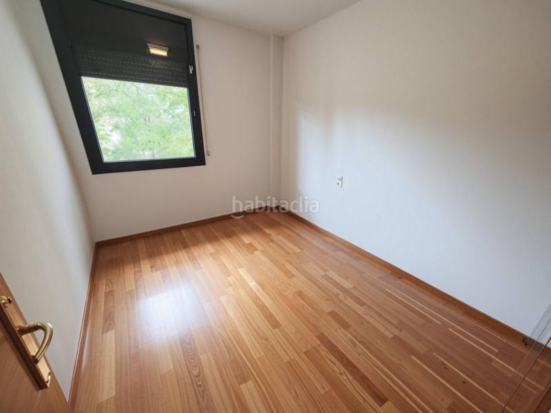 Foto 75ac9c9f-eb3d-4d07-b80c-43f2f87d0134. Pis amb calefacció aparcament a Centre Sabadell