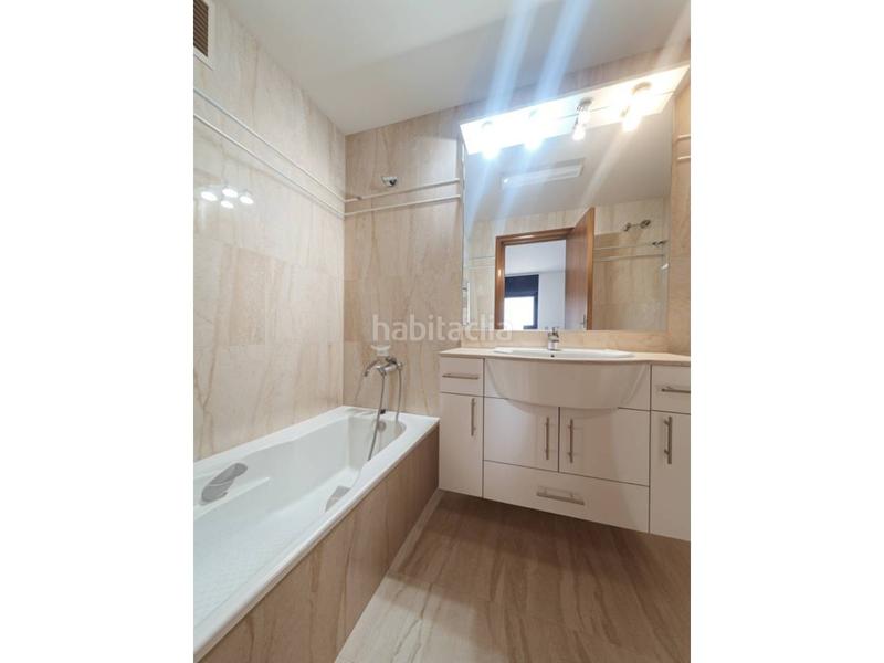 Foto 90aaf09e-07d7-42f0-97dd-afbe6abc9c25. Pis amb calefacció aparcament a Centre Sabadell