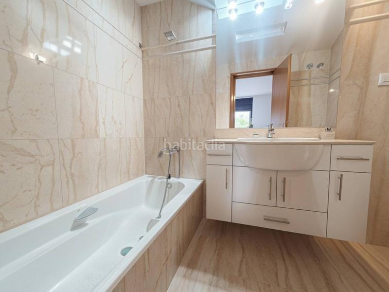 Foto 958ce73f-d54e-4c2f-9ce5-c93be195f8bb. Pis amb calefacció aparcament a Centre Sabadell