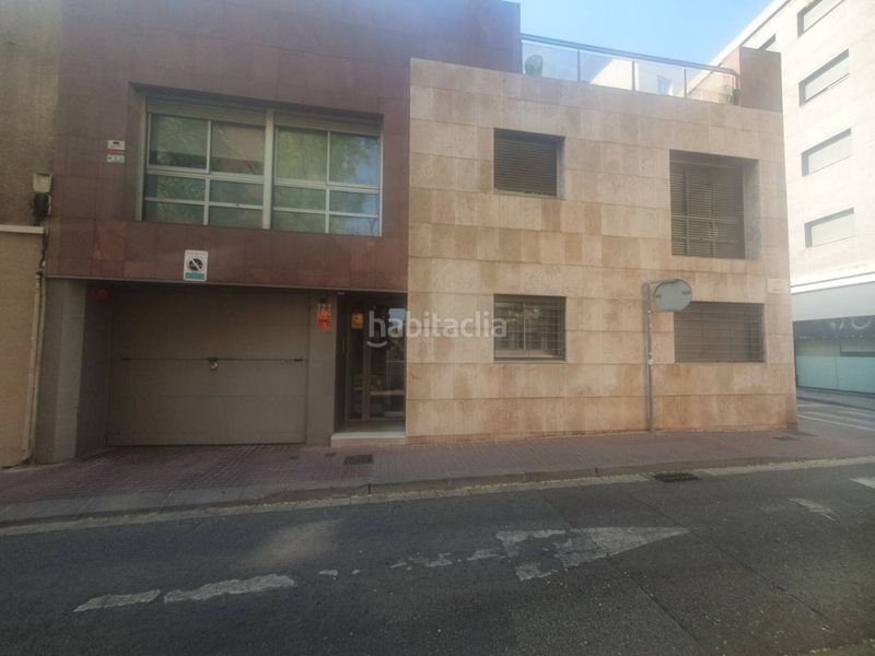 Foto bd69a090-9442-4d07-914d-abdc6e48b72e. Aparcament cotxe a Centre Sabadell