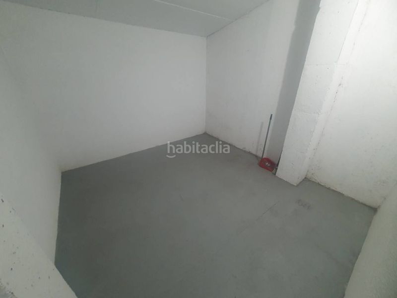 Foto cc42c73c-c1c9-42e0-8455-72a056aee417. Aparcament cotxe a Centre Sabadell