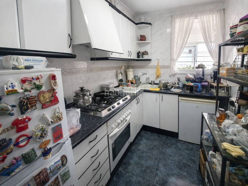 Foto 92e530c7-d611-4078-833a-cd24703387cb. Casa amb calefacció aparcament a Creu de Barberà Sabadell