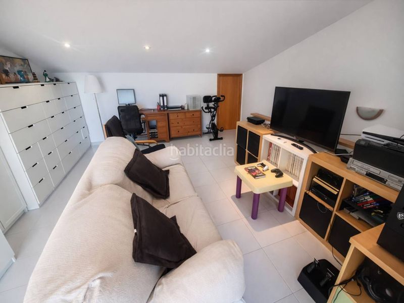 Foto bbf59d88-9bda-47c7-a676-58b97e8c12a4. Casa amb calefacció aparcament a Eixample - Can Bogunyà Castellar del Vallès