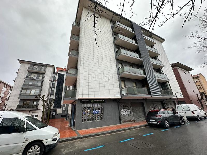 Foto 2757c82b-6735-4b83-b4a5-7d62095fe7bf. Local comercial en Lutxana - Llano Barakaldo