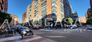 Autoparkplatz  Calle estadio