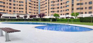 Pis  Avenida de zamora. Piso en 6 planta con ascensor del ao 2007 con piscina, pista de