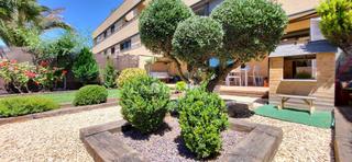 Dplex  Calle luis gonzlez lefort. Dplex con jardn de 80 m y dos plazas de garaje en complejo pri