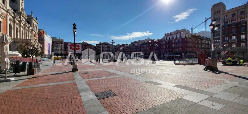 Foto 1378c913-11e8-42d8-9fe1-eb76ca82ba5e. Piso en Centro Valladolid