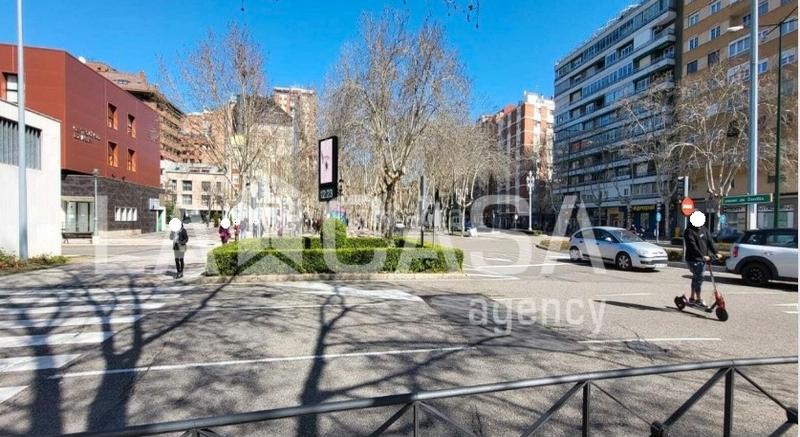 Foto 51e83500-9af1-4700-9c74-7ec42a638f30. Aparcament cotxe a Plaza de Toros Valladolid