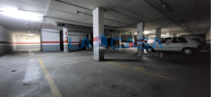 Foto b271bdeb-86c6-4e28-85da-4f06b55314a7. Aparcament cotxe a Plaza de Toros Valladolid