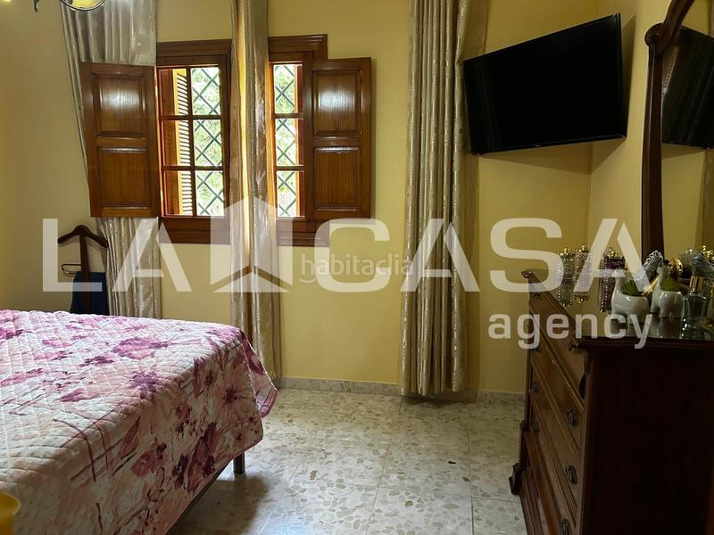 Foto c714a149-2c68-4267-ba39-d787482a5d38. Chalet avec parking dans cerros de Montequinto Montequinto