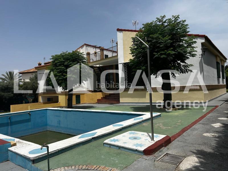 Foto 2a259bbd-bf28-4b83-96ff-776835ef1a4d. Chalet en cerros de Montequinto Montequinto