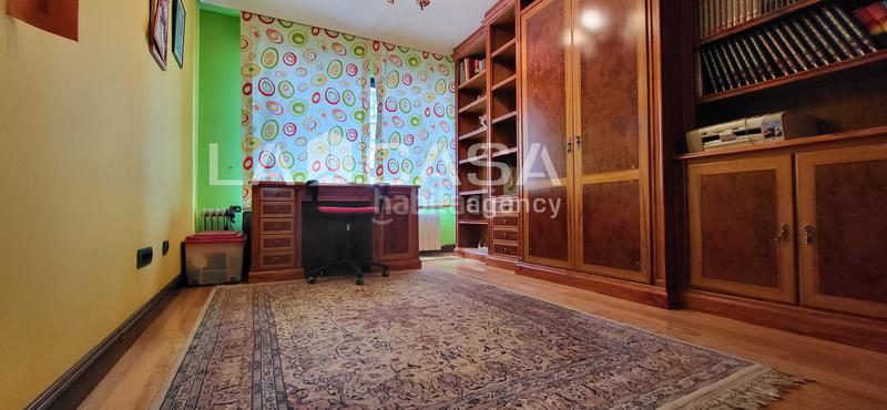 Foto 2bb0720b-1f25-4524-92bd-b6479d472c60. Duplex con riscaldamento parcheggio piscina in Plaza de Toros Valladolid