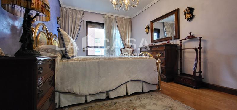 Foto f2151479-2d26-44e8-8179-4aa89bd08651. Duplex con riscaldamento parcheggio piscina in Plaza de Toros Valladolid