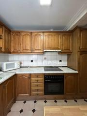 Appartement  Calle sevilla. Piso luminoso sin ascensor en el barrio de las delicias