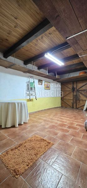 Foto 0c8139eb-dde1-4620-8490-c8bf8a998608. Casa amb aparcament a Velliza