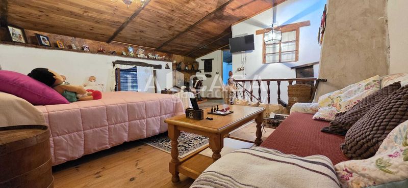 Foto 3282bcae-cd59-4402-b2cd-91d507e7d7a5. Casa amb aparcament a Velliza