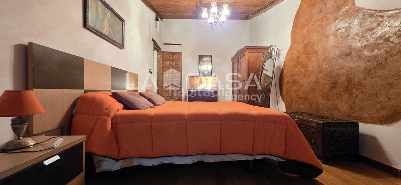 Foto abf4f1c8-6111-4ffc-9ab4-611ba0f67052. Casa amb aparcament a Velliza