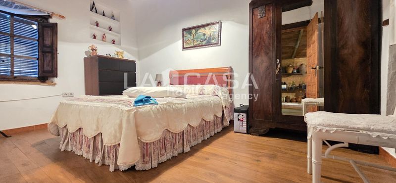 Foto b288bbea-255c-429a-a8e4-19925da8ffa0. Casa amb aparcament a Velliza
