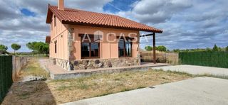 House  Calle cubera. Casa independiente en aldeamayor golf con parcela de 722 m2