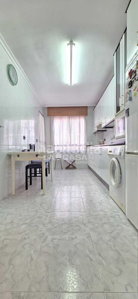 Foto ce79cced-2955-40c2-9dd2-02de52e875d6. Pis amb calefacció aparcament a Hospital Valladolid