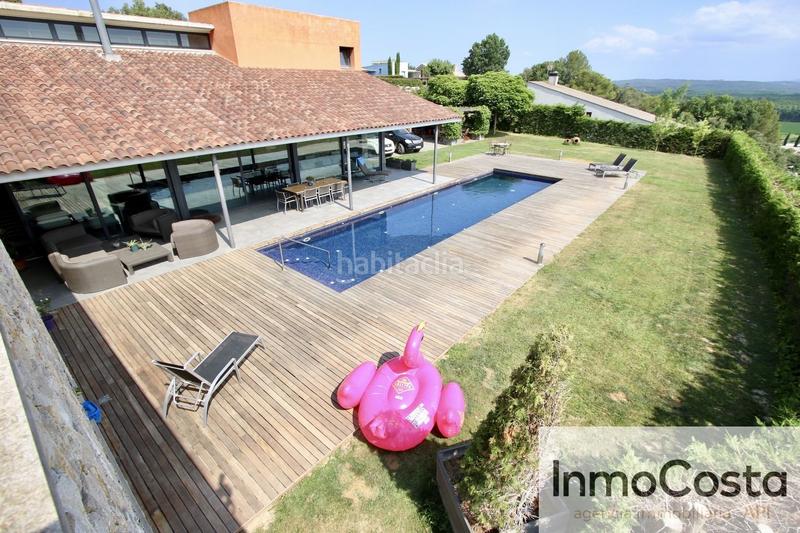 Foto 6dc56467-0c76-44a9-8235-b6120e317341. Casa en urbanització nord castell preciosa casa de alto standing , girona. en Cervià de Ter