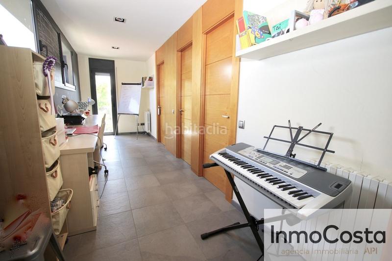 Foto a5d0cac0-36a0-44bf-a9e9-afa488a5be2b. Casa en urbanització nord castell preciosa casa de alto standing , girona. en Cervià de Ter
