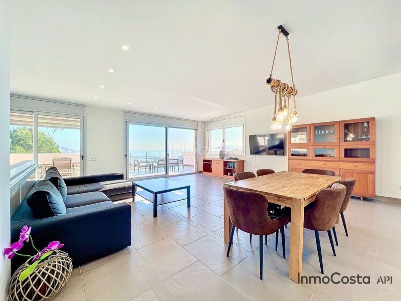 Foto 163b8a44-e681-41da-8a61-ba490a3cbb60. Casa a carrer barcelona 83 a l´Estartit poble Estartit