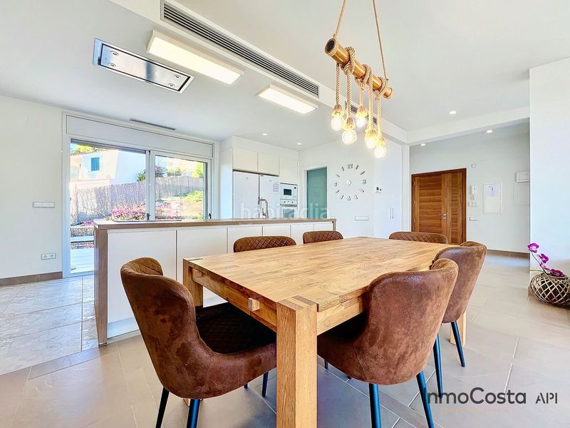 Foto 665a04ec-4eaa-4e5d-87ae-8278648547e1. Casa a carrer barcelona 83 a l´Estartit poble Estartit