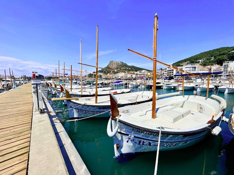 Foto 755db6a2-cb81-447f-9692-19c5da469578. Casa a carrer barcelona 83 a l´Estartit poble Estartit