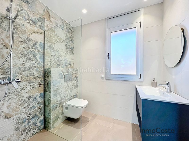 Foto 76ff9f1a-1245-42ff-8f97-68b2f01c3455. Casa a carrer barcelona 83 a l´Estartit poble Estartit