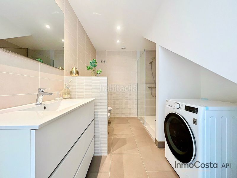 Foto 39d181db-da34-4a4c-89b0-46d25eeaec92. Casa a carrer pont nou 3 a l´Estartit poble Estartit