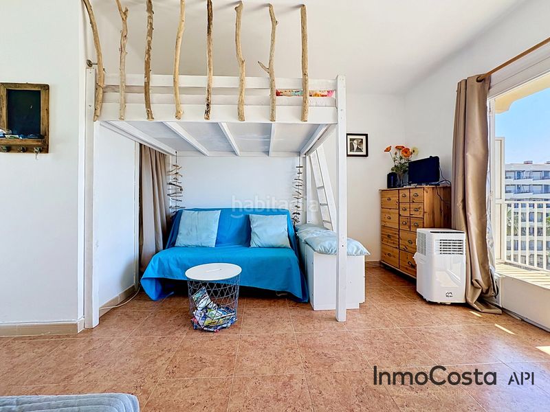 Foto b3b49318-7aa9-4eb3-b994-8865b467bed2. Estudi a avinguda grècia 27 a l´Estartit poble Estartit