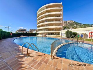 Appartamento  Carrer d'eivissa 17. Partament amb vistes frontals al mar i zones comunes – medas par