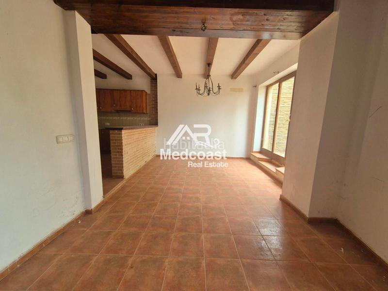 Foto 0e646f5f-f07e-44b8-86ba-a5c59ba25968. Casa adossada amb aparcament a Antas